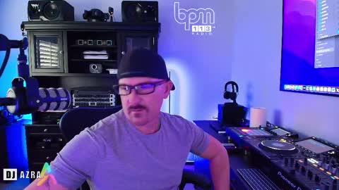 Snapshot of imdjazra chatting on 10.10.25 DJ Azra online show from 10.10.25