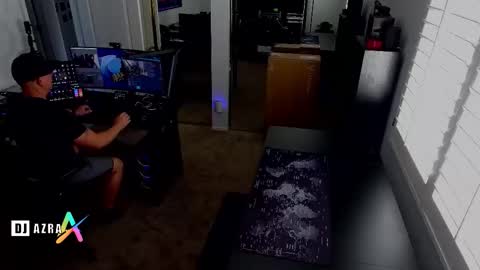 Snapshot of imdjazra chatting on 10.26.25 DJ Azra online show from 10.26.25