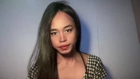 Snapshot of imjustasluttyintownxxx chatting on 06.18.26 Mika online show from 06.18.26