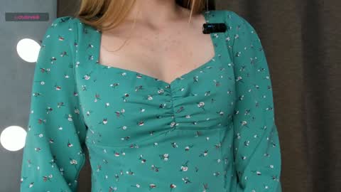 Snapshot of imjustsayingthata chatting on 12.20.24 imjustsayingthata online show from 12.20.24