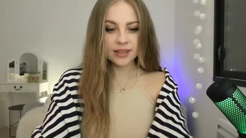 Snapshot of imkeira chatting on 01.11.25 ImKeira online show from 01.11.25