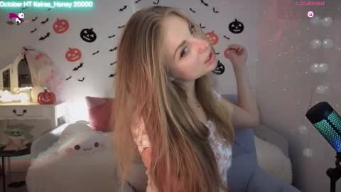 Snapshot of imkeira chatting on 10.22.25 ImKeira online show from 10.22.25