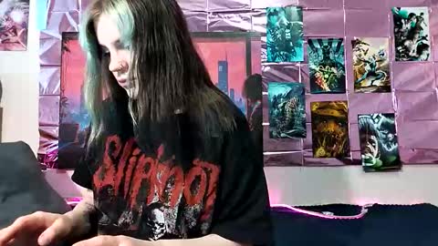 Sam and Jen online show from 11.21.25