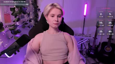 Mia online show from 02.14.25