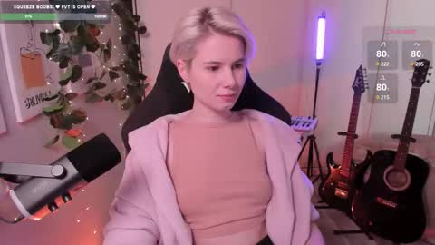 Mia online show from 02.22.25