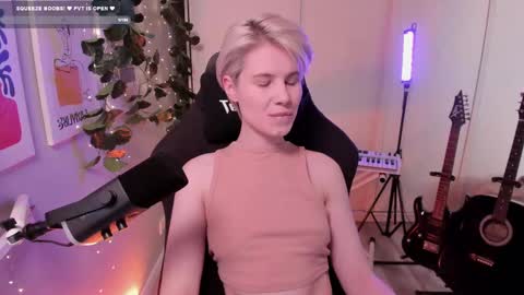 Mia online show from 02.23.25