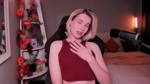 Mia online show from 11.08.25