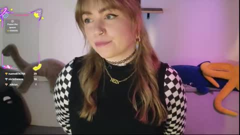 Snapshot of impumpkinbitch chatting on 11.12.25 ImPumpkinBitch online show from 11.12.25