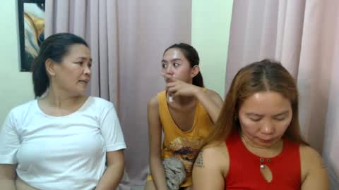 Snapshot of imsweetie_rose chatting on 07.23.26 imsweetie_rose online show from 07.23.26
