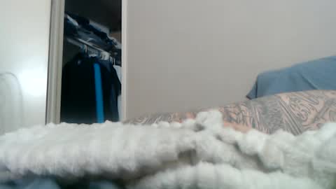 Snapshot of imtooolegit chatting on 01.18.25 pYDeYLoC online show from 01.18.25