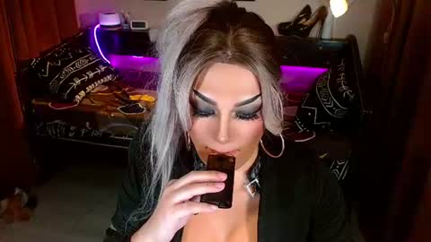 QUEEN MADI  online show from 07.28.26