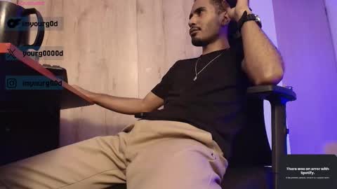 Daniel   thumb up me please its important Im new INDEPENDENT MODEL online show from 03.15.26