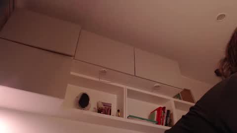 Snapshot of in_yan chatting on 09.13.25 Lin online show from 09.13.25