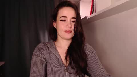 Snapshot of in_yan chatting on 09.24.25 Lin online show from 09.24.25