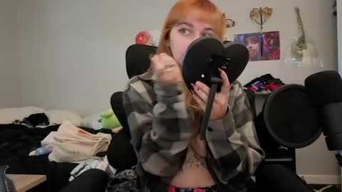 Inarafoxx online show from 04.18.26