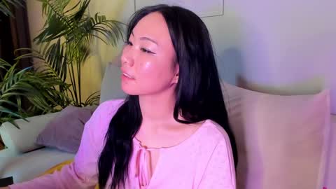 Snapshot of inari__okami chatting on 12.15.24 INARI online show from 12.15.24