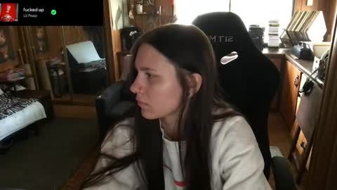 Snapshot of incognitoqueen chatting on 05.04.26 Carter online show from 05.04.26