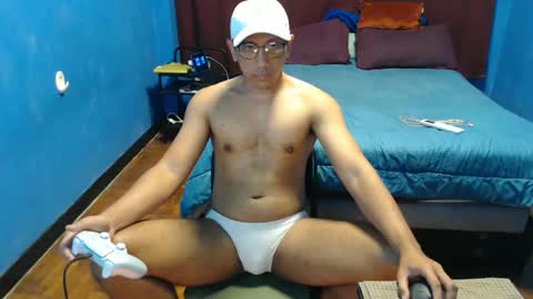 Snapshot of incrediballz chatting on 10.15.25 incrediballz online show from 10.15.25