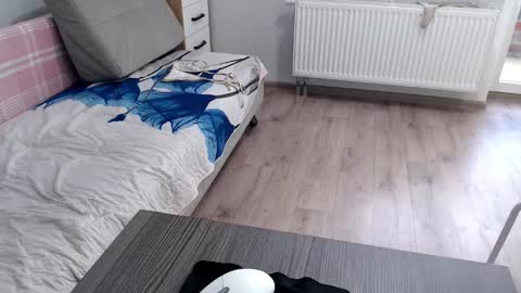 Della online show from 03.08.25