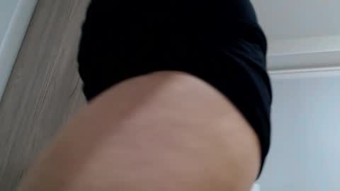 Della online show from 10.16.25