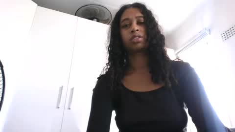 Snapshot of indanbella19 chatting on 06.18.26 indanbella19 online show from 06.18.26