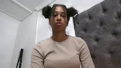 Snapshot of indanbella19 chatting on 06.30.26 indanbella19 online show from 06.30.26