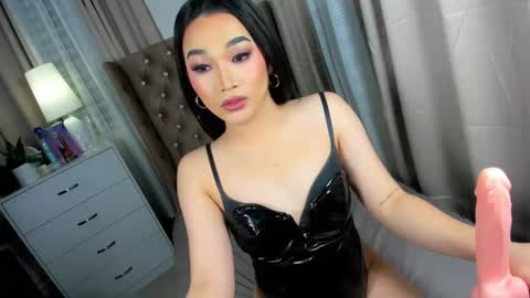 indestructabletrixie online show from 12.24.24