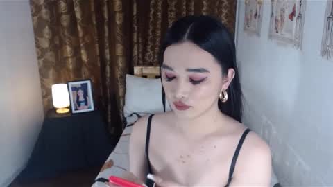 indestructabletrixie online show from 01.12.25