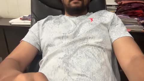 Snapshot of indian_gujju chatting on 09.24.25 Jay online show from 09.24.25