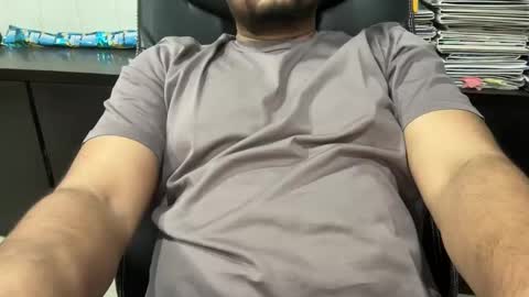 Snapshot of indian_gujju chatting on 10.14.25 Jay online show from 10.14.25