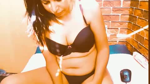 Snapshot of indian_spice_girl chatting on 06.11.26 indian_spice_girl online show from 06.11.26