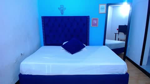 Snapshot of indian_whore18 chatting on 12.30.24 indian_whore18 online show from 12.30.24