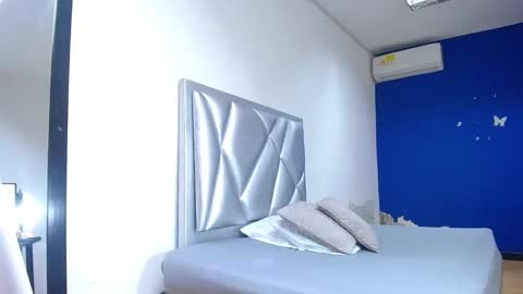 Snapshot of indian_whore18 chatting on 03.03.25 indian_whore18 online show from 03.03.25