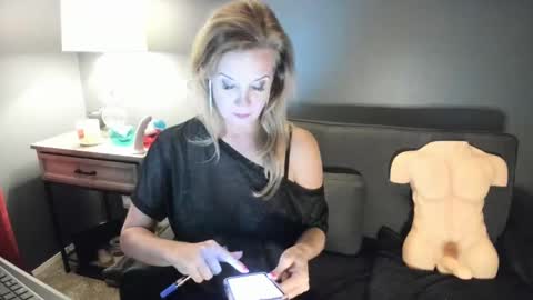 IndianaCooper - Showtimes - Mon-Fri 12pm and 930PM CST SatSun 930pm CST online show from 02.11.25