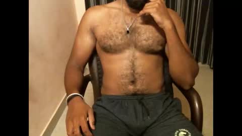 Snapshot of indianbull2023 chatting on 05.06.26 indian slim boy with big for u online show from 05.06.26