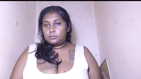 Snapshot of indiancoco chatting on 02.01.26 candice online show from 02.01.26