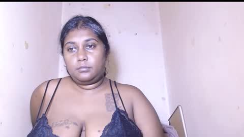 Snapshot of indiancoco chatting on 02.13.26 candice online show from 02.13.26