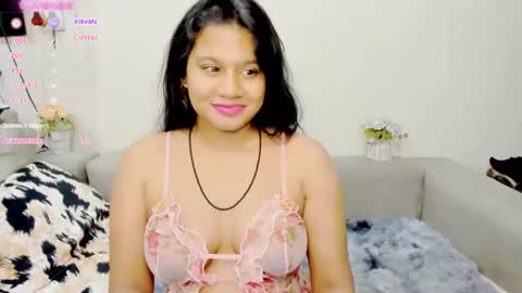 Snapshot of indianflame chatting on 01.20.25 PARADISEQUEEN online show from 01.20.25