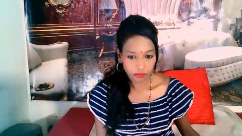 Snapshot of indianlovebug chatting on 10.14.25 Leah online show from 10.14.25
