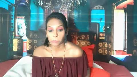 Snapshot of indianlovebug chatting on 10.15.25 Leah online show from 10.15.25