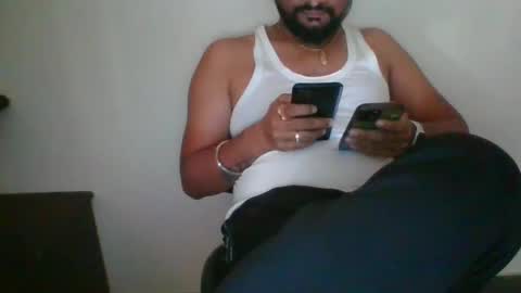 Snapshot of indianlover1433 chatting on 01.18.25 Indian lover online show from 01.18.25