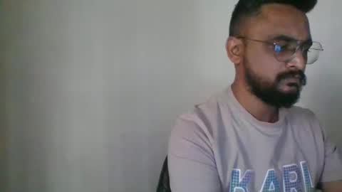 Snapshot of indianlover1433 chatting on 01.31.25 Indian lover online show from 01.31.25
