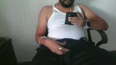 Snapshot of indianlover1433 chatting on 02.06.25 Indian lover online show from 02.06.25