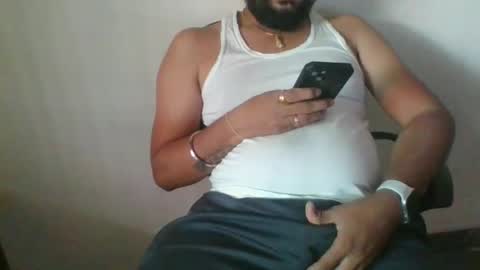 Snapshot of indianlover1433 chatting on 02.25.25 Indian lover online show from 02.25.25