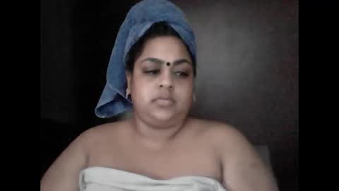 Snapshot of indianpooja1027 chatting on 05.12.26 indianpooja1027 online show from 05.12.26