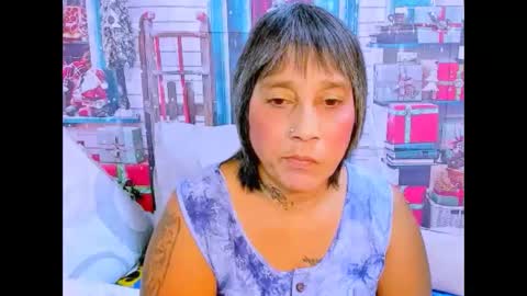 indianroxy27 online show from 12.18.25