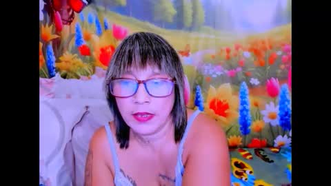 Snapshot of indianroxy27 chatting on 04.29.26 indianroxy27 online show from 04.29.26