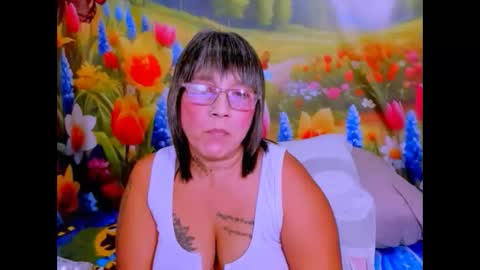 Snapshot of indianroxy27 chatting on 05.04.26 indianroxy27 online show from 05.04.26