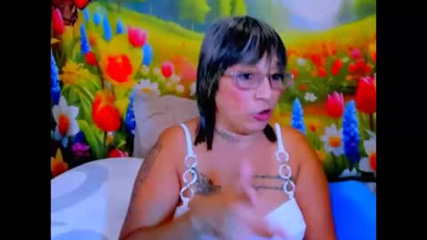 Snapshot of indianroxy27 chatting on 05.23.26 indianroxy27 online show from 05.23.26