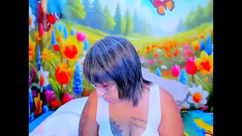 Snapshot of indianroxy27 chatting on 05.26.26 indianroxy27 online show from 05.26.26
